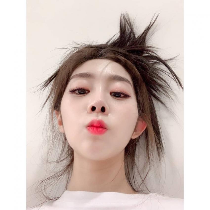 러블리즈 지수 인스타.jpg