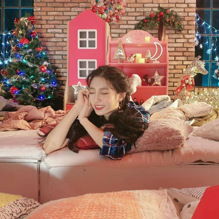 #러블리즈 예인.insta (MERRY CHRISTMAS ?❣)