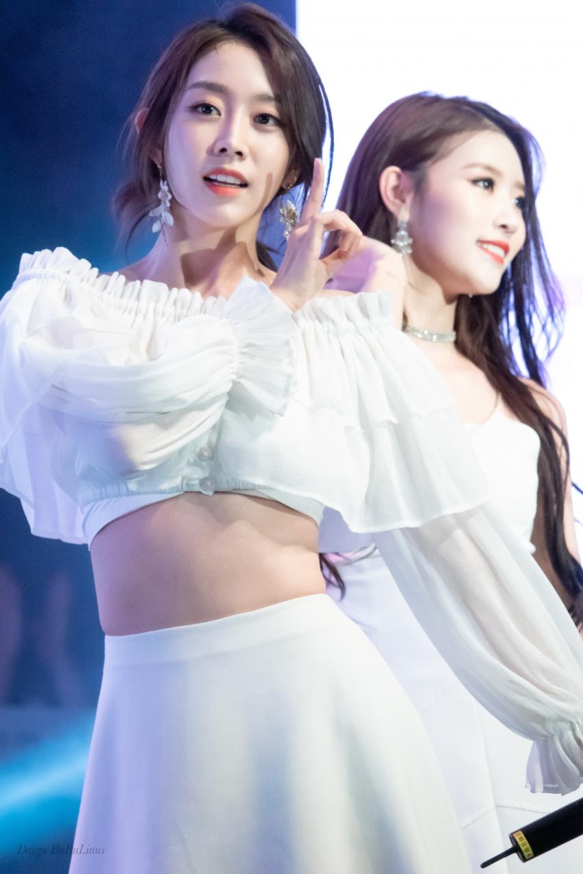러블리즈 구사즈.jpg