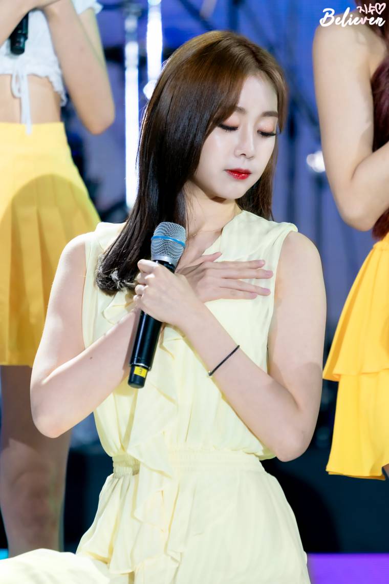 러블리즈 노란여우 서지수
