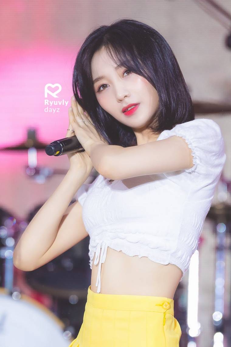 블랙&화이트..러블리즈 류수정