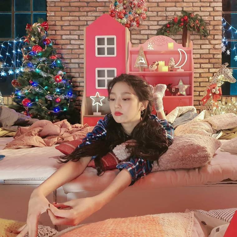 #러블리즈 예인.insta (MERRY CHRISTMAS ?❣)