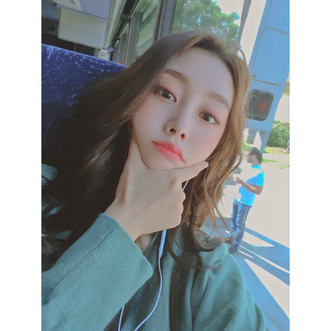 러블리즈 지수.insta (러블리즈 5주년)
