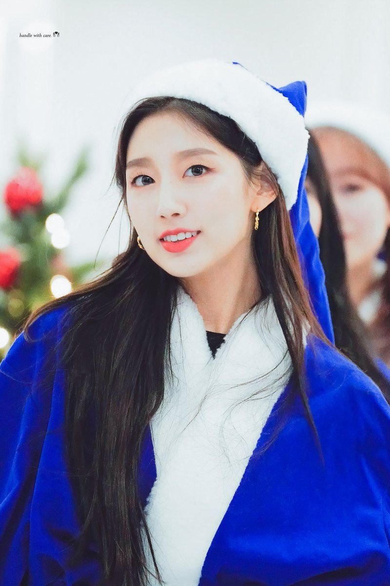 #러블리즈 파란산타 막내 정예인