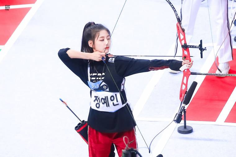 [아육대] 궁사..#러블리즈 #정예인.jpg