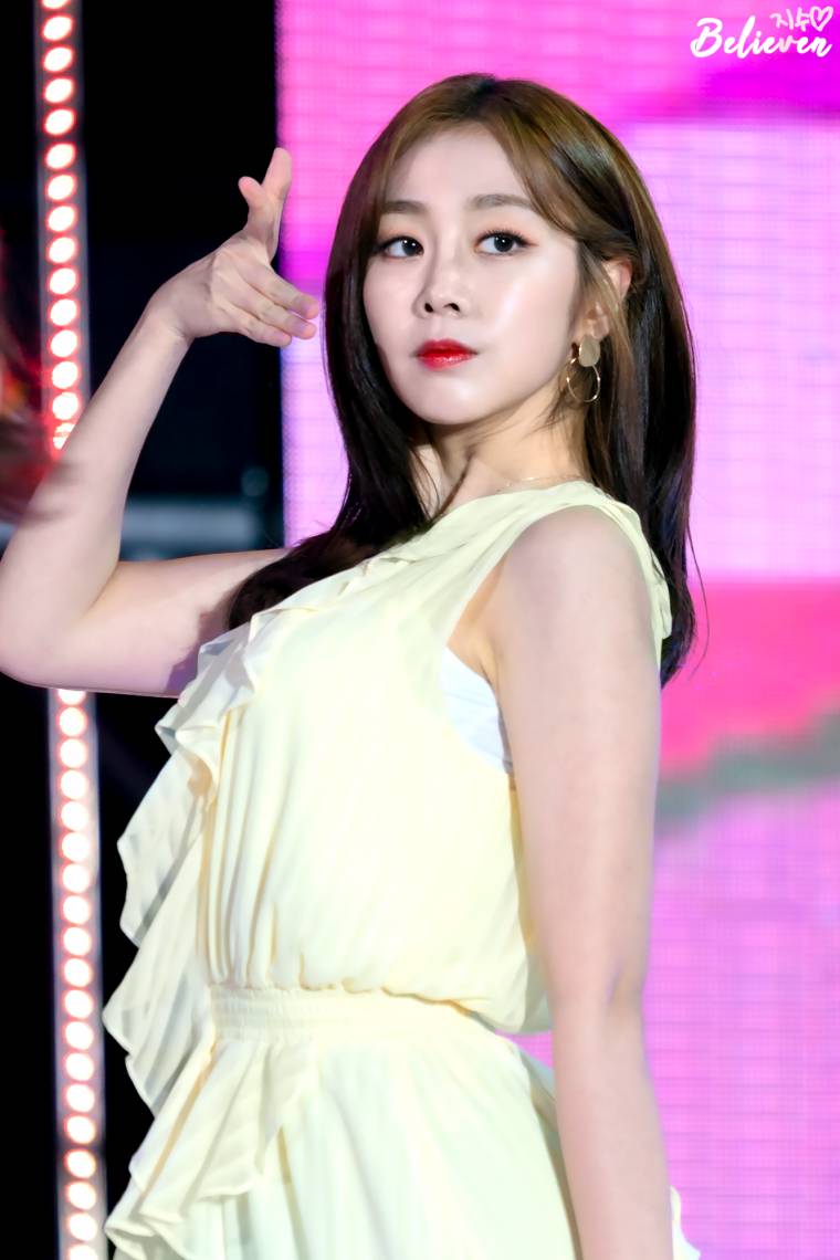 러블리즈 노란여우 서지수