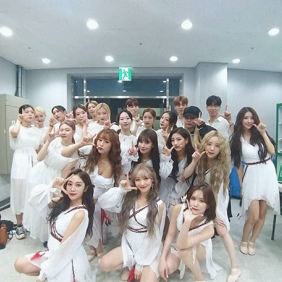 퀸덤 후 러블리즈에게 감사인사하는 안무팀.insta