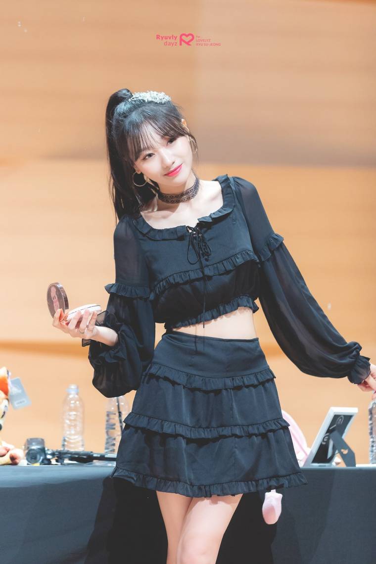 블랙&화이트..러블리즈 류수정
