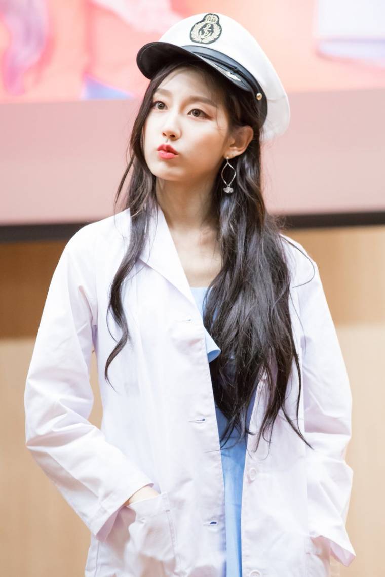 의사 가운 입은 #러블리즈 #정예인
