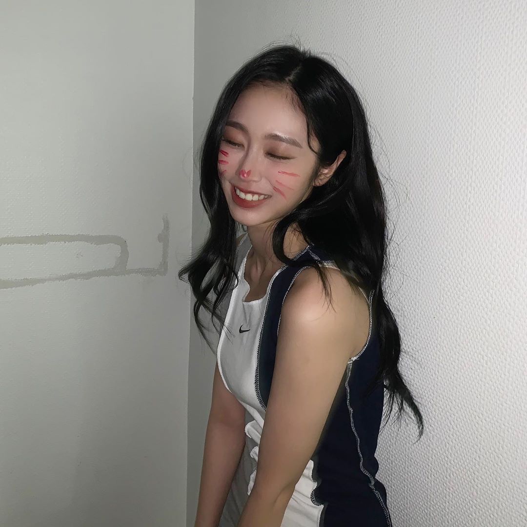 러블리즈 지수 인스타
