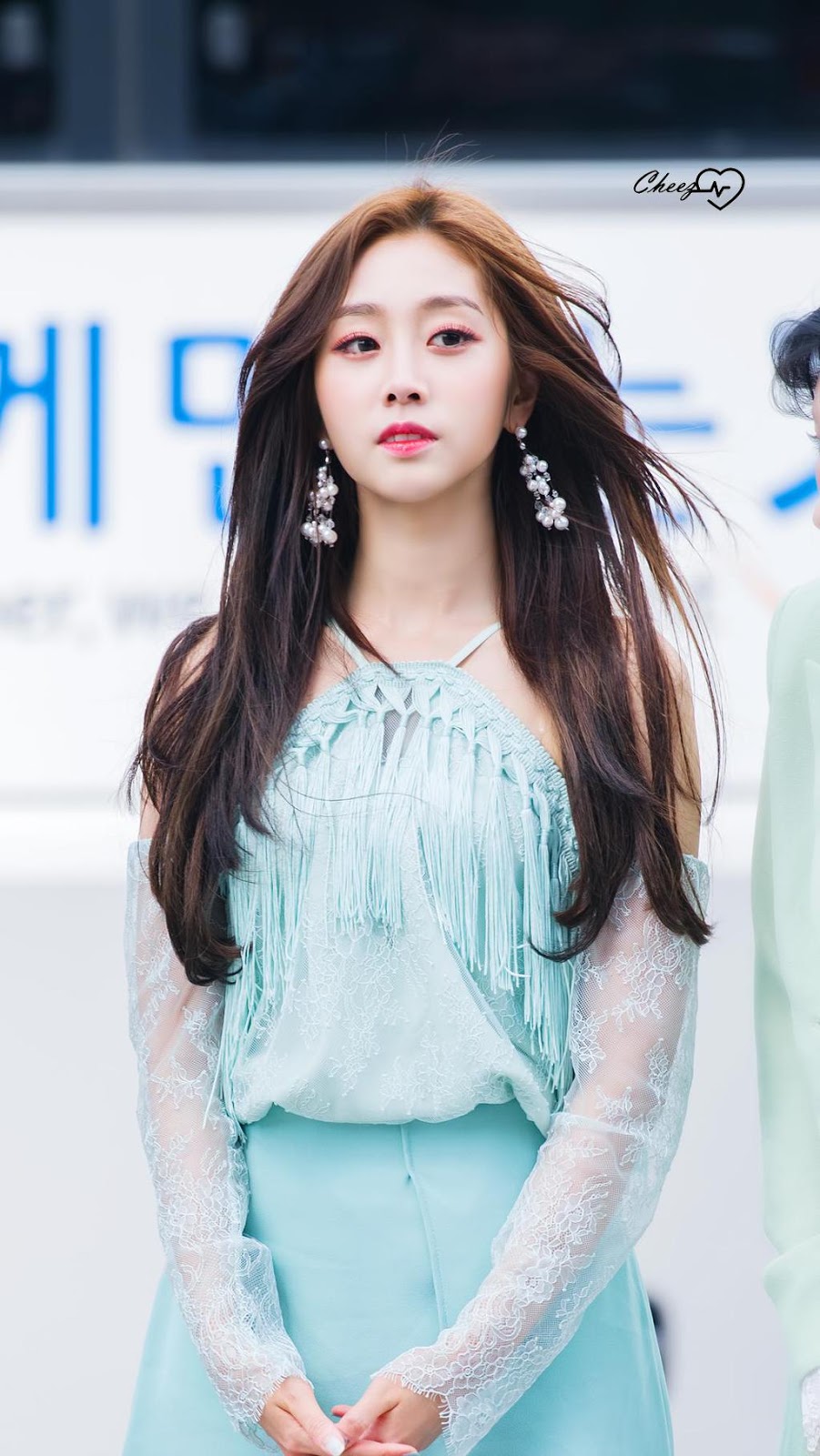 민트색도 잘 어울리는 #러블리즈 서지수