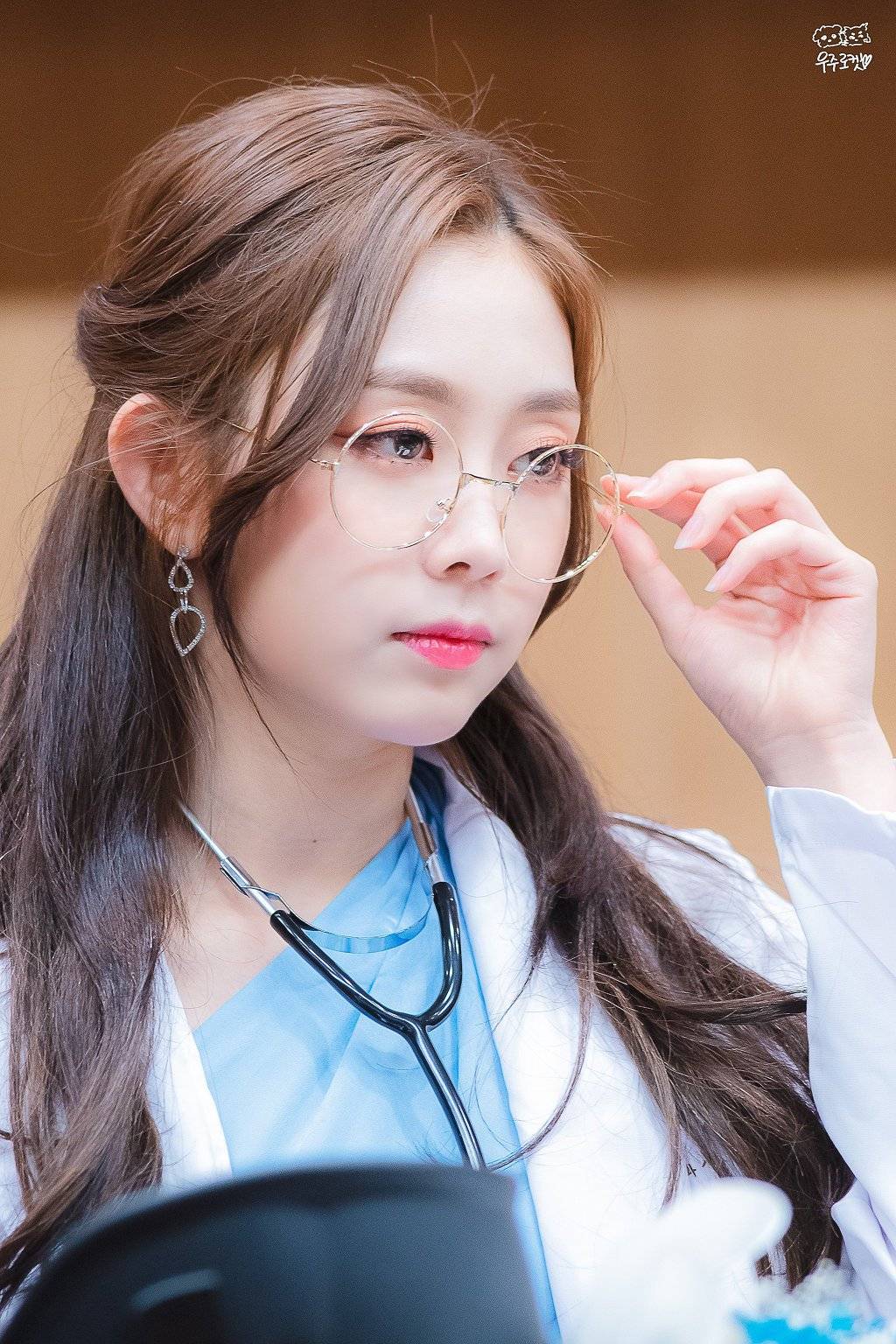 #러블리즈 서지수 의사 선생님