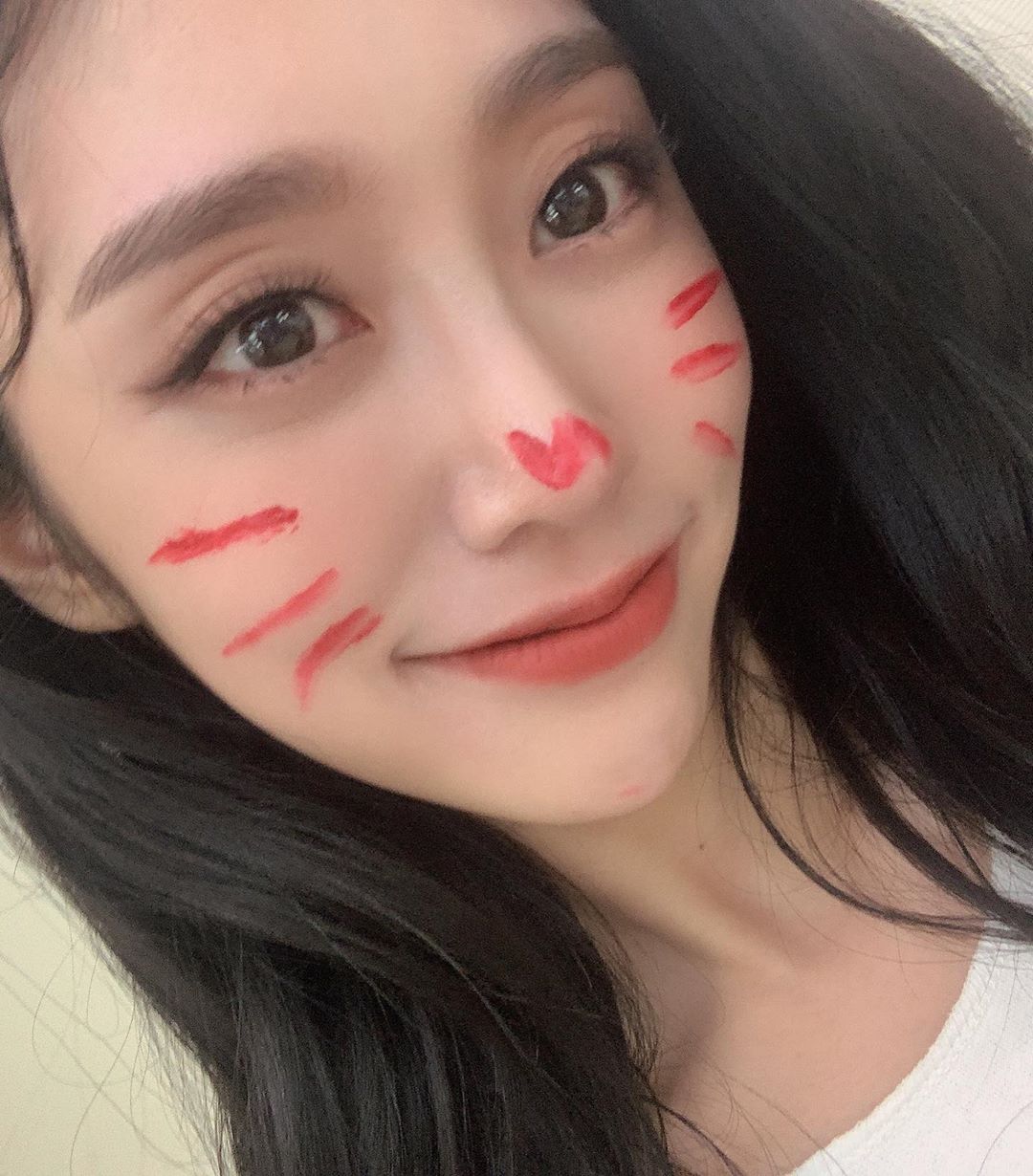 러블리즈 지수 인스타