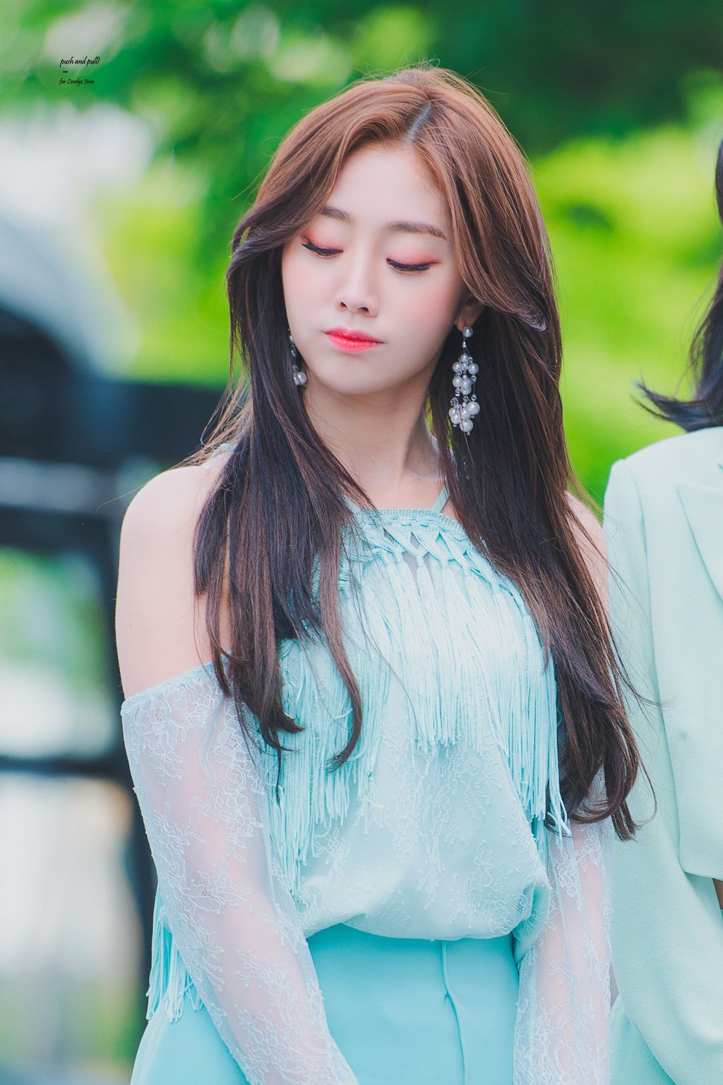 민트색도 잘 어울리는 #러블리즈 서지수