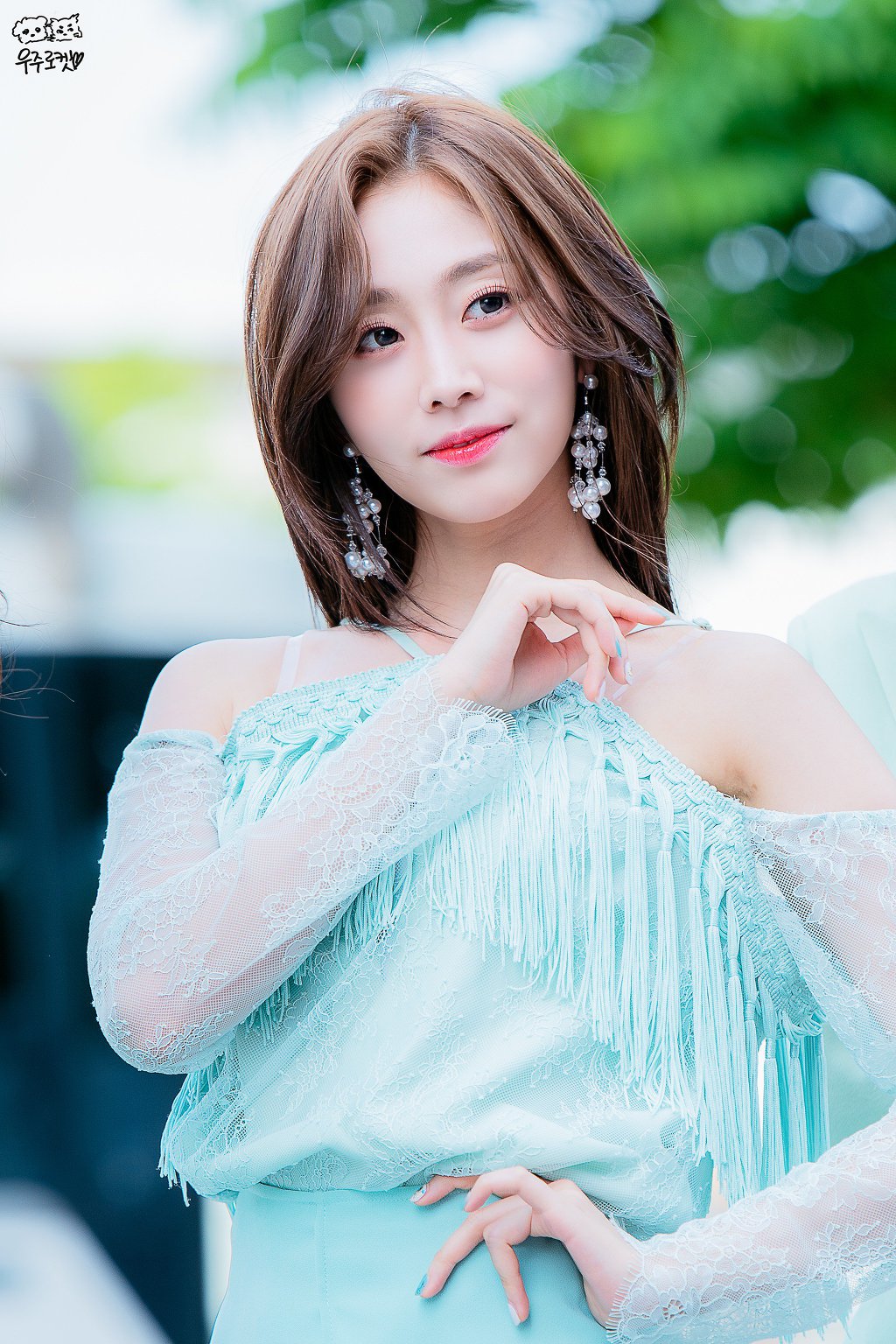 민트색도 잘 어울리는 #러블리즈 서지수