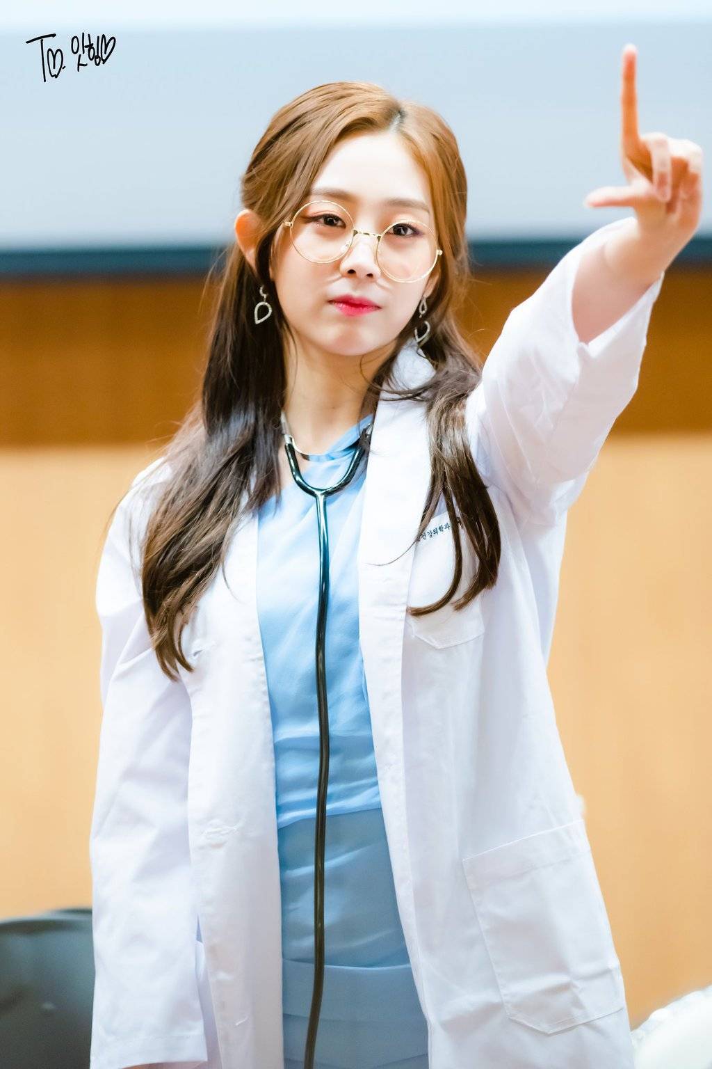 #러블리즈 서지수 의사 선생님