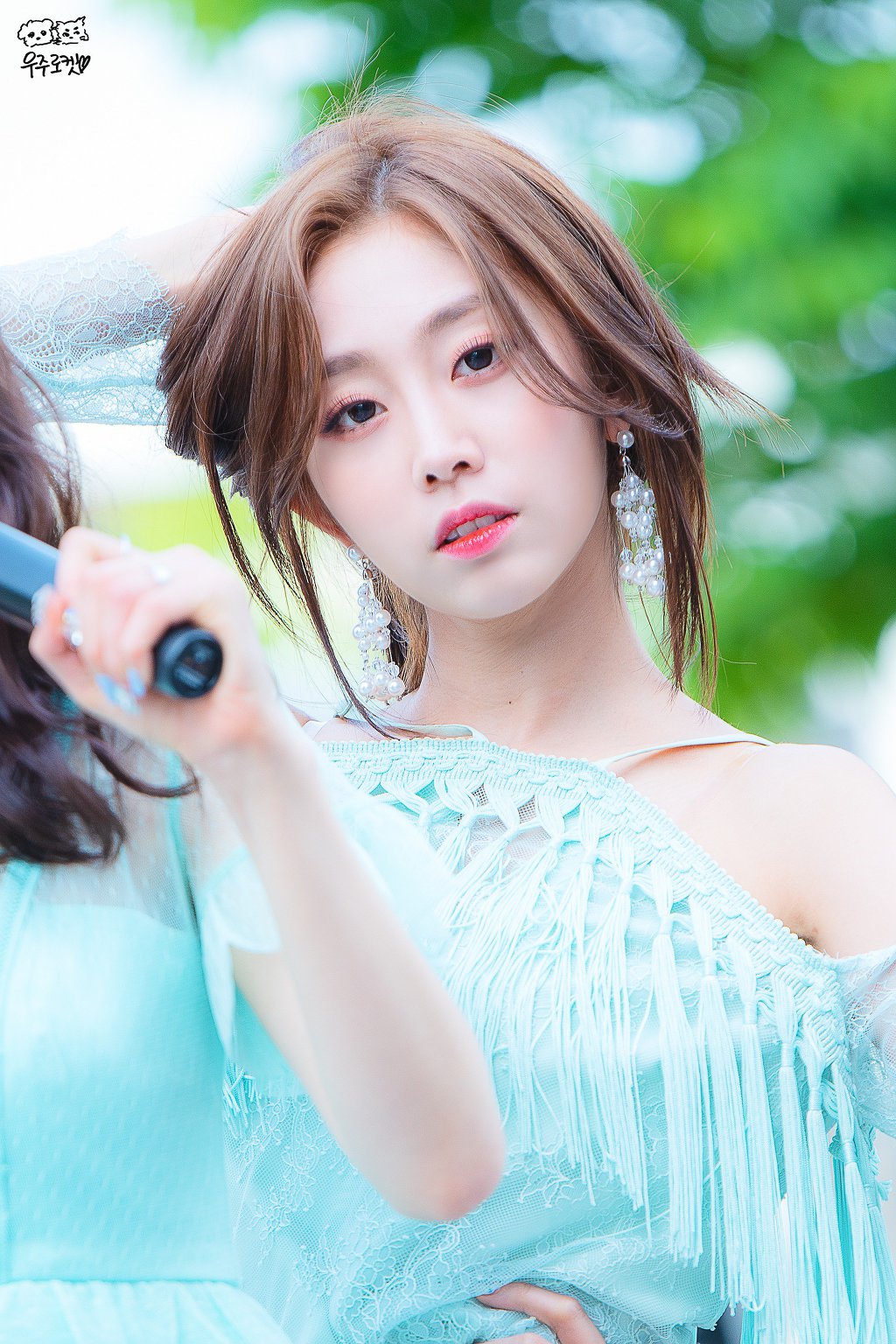 민트색도 잘 어울리는 #러블리즈 서지수