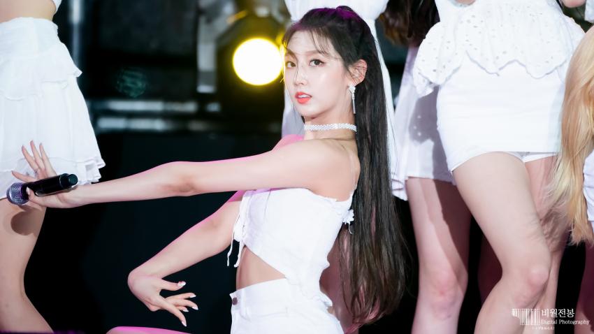 섹시한 정예인ㄷㄷ..