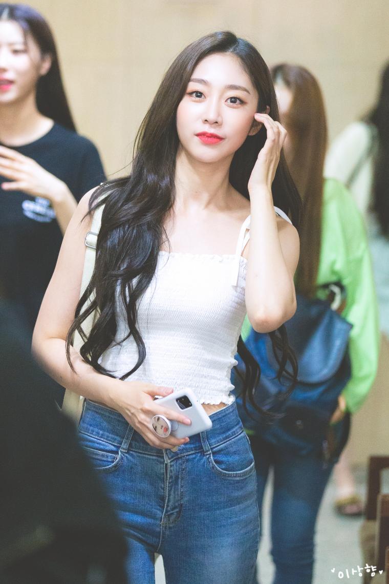 청바지가 잘 어울리는 #러블리즈 서지수