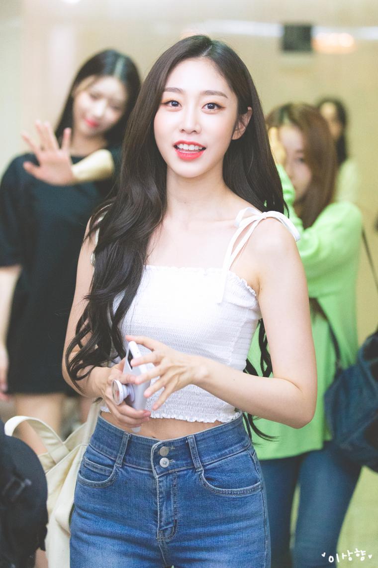 청바지가 잘 어울리는 #러블리즈 서지수