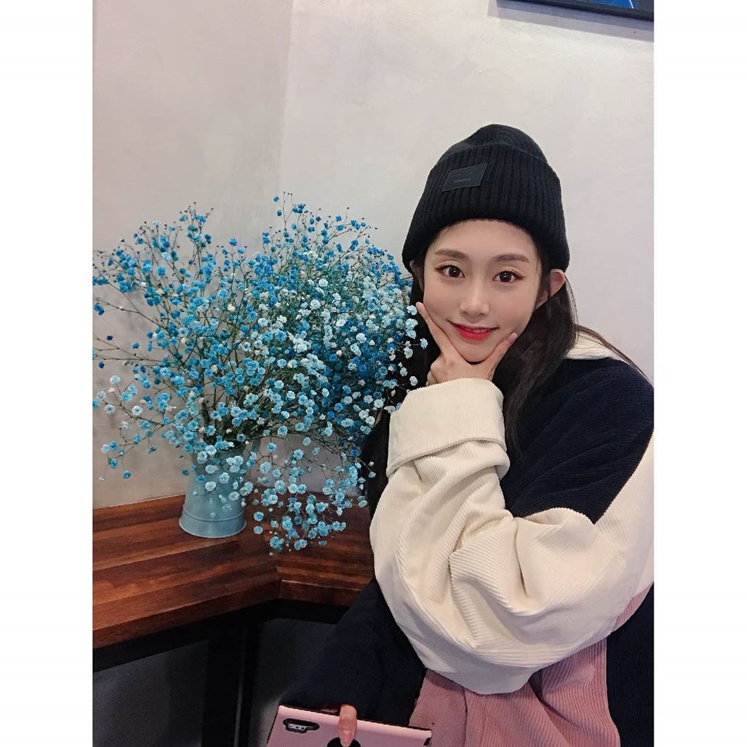 비니쓰고 생일 인증한 #러블리즈 지수.insta
