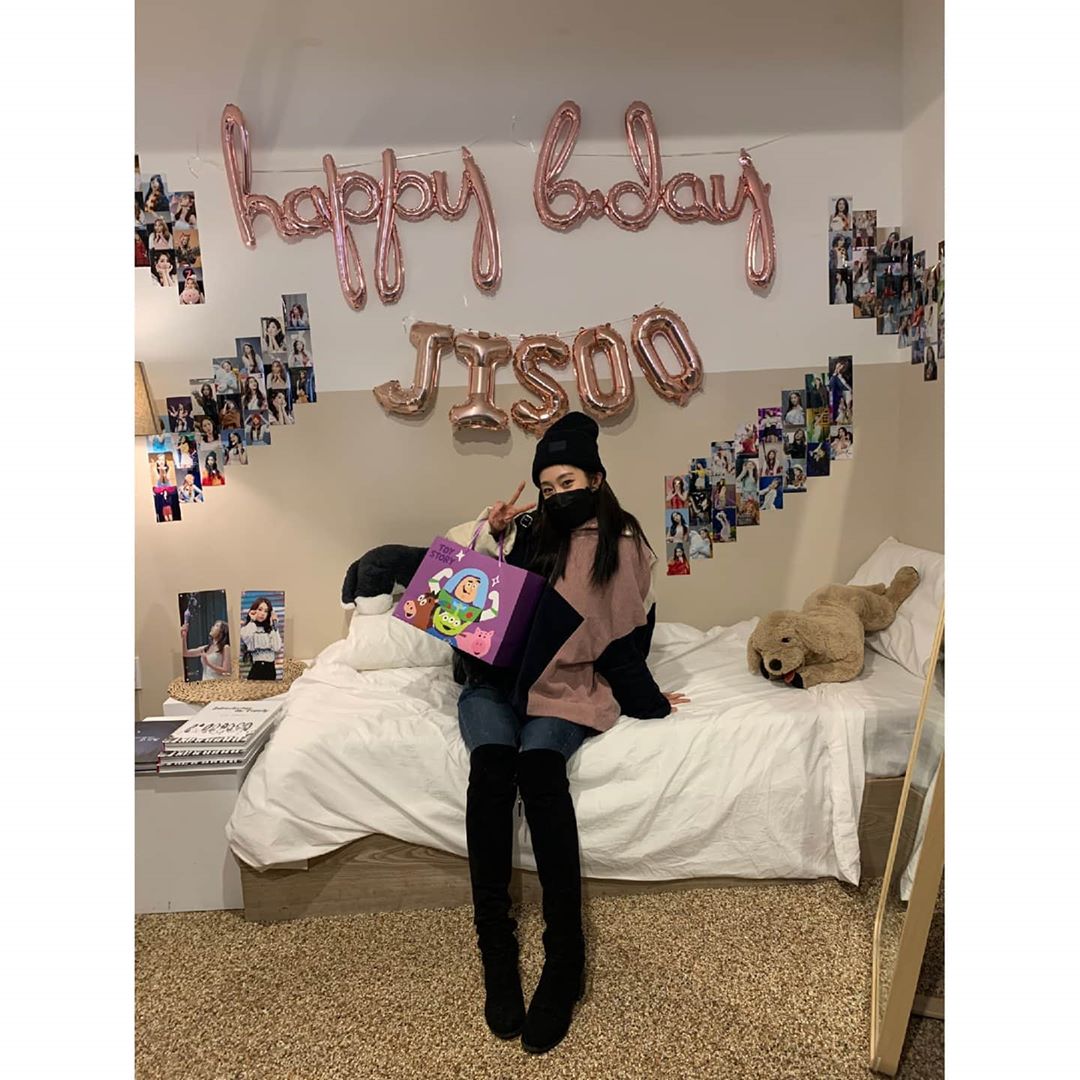 비니쓰고 생일 인증한 #러블리즈 지수.insta