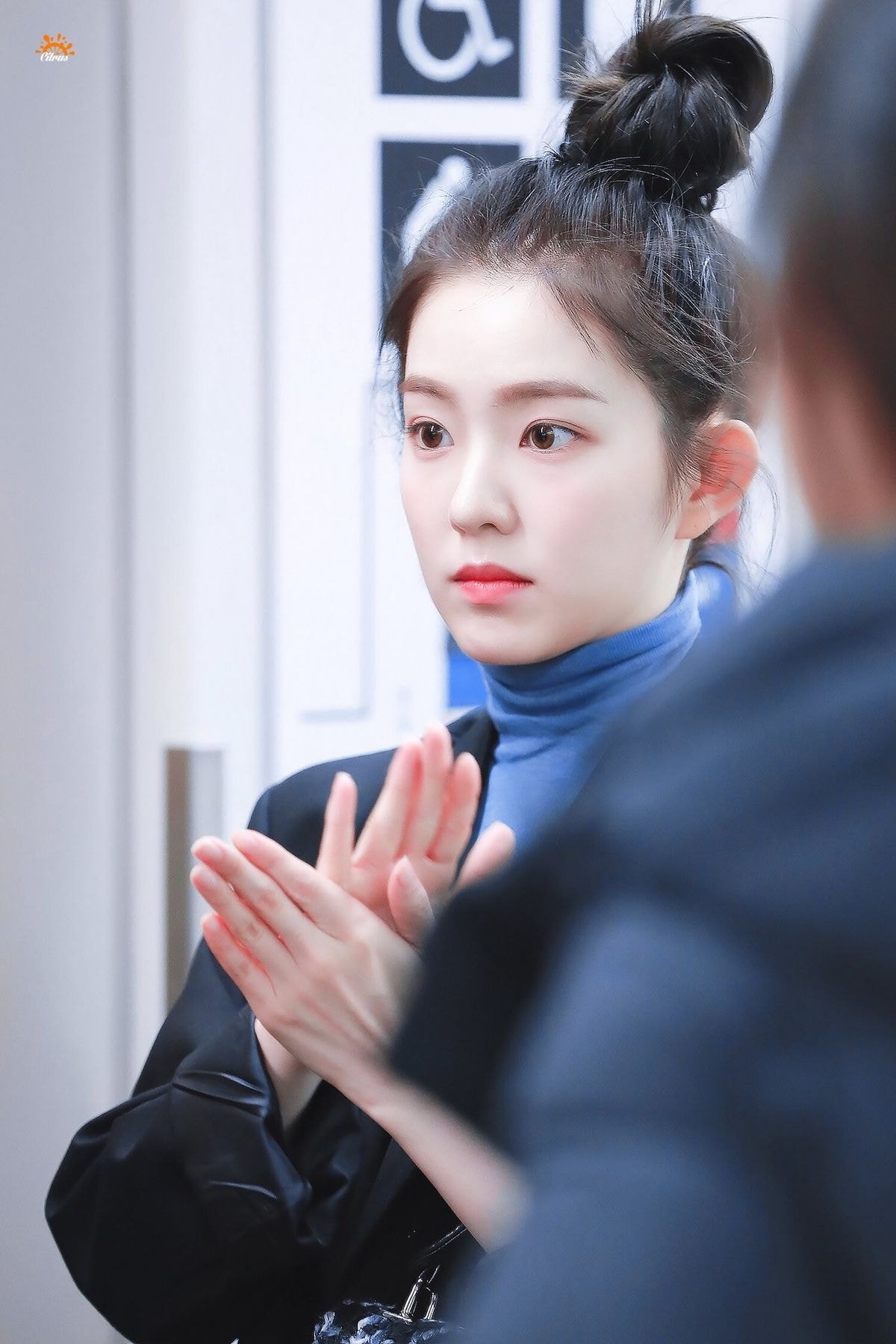 머리 대충 묶은 #아이린.jpgif
