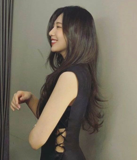 디올 드레스 입은 레드벨벳 조이