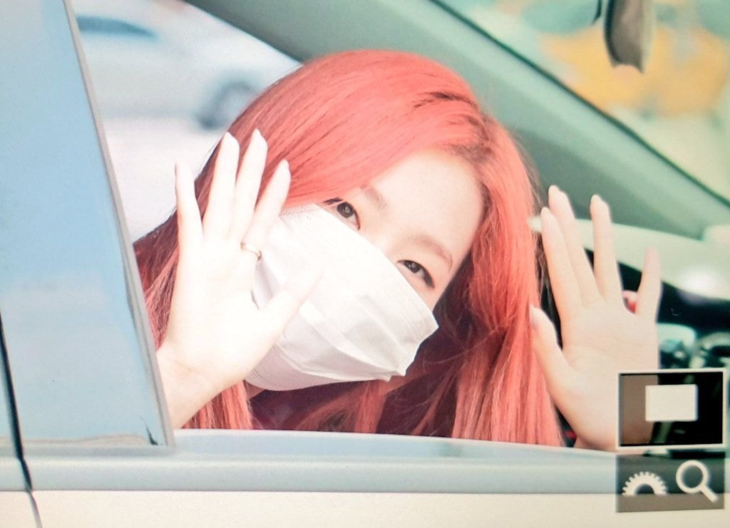 빨간색으로 염색한 #레드벨벳 슬기