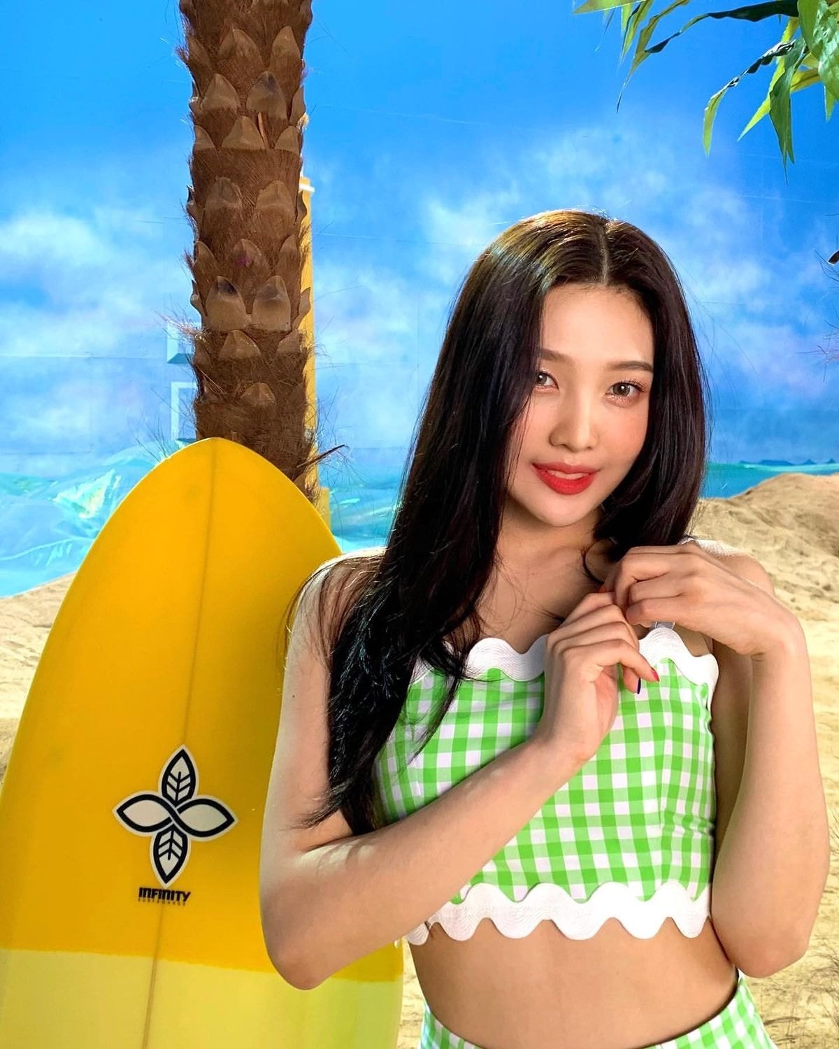 오늘자 레드벨벳 조이.insta