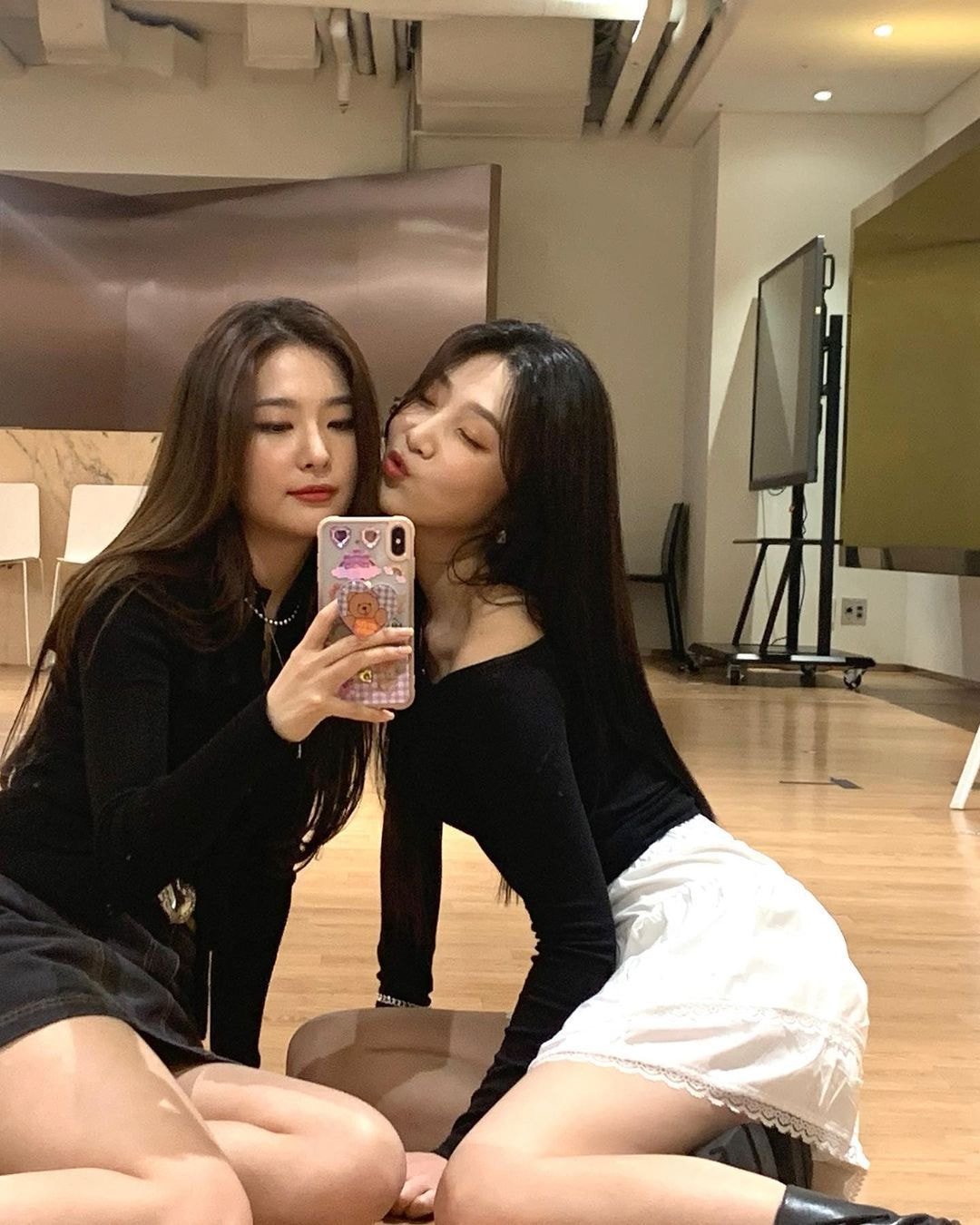 오늘자 레드벨벳 조이 슬기