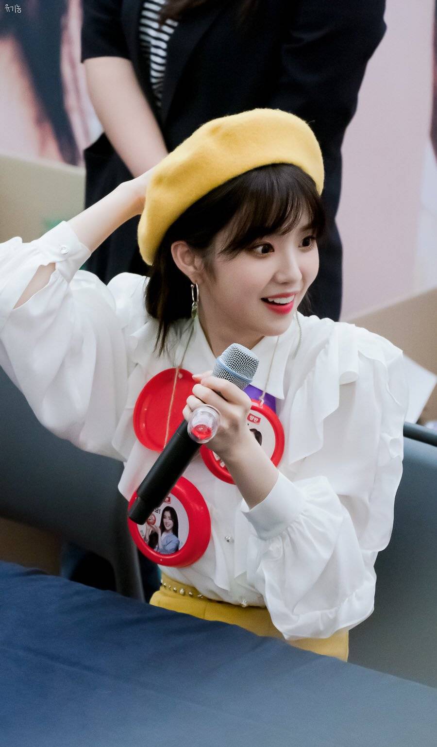 노란색 베레모마저도 소화하는 #레드벨벳 #아이린