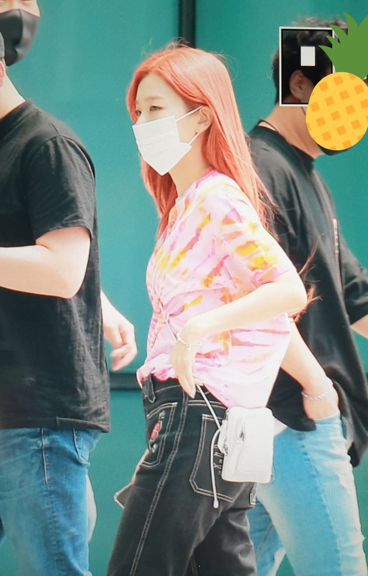 빨간색으로 염색한 #레드벨벳 슬기