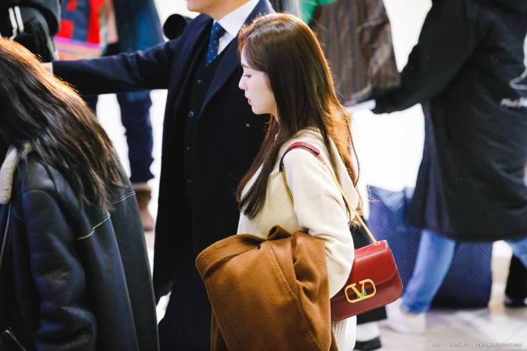 출국하는 #레드벨벳 아이린