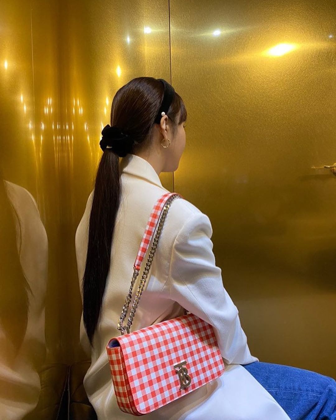 오늘자 #레드벨벳 조이 출국룩.jpg