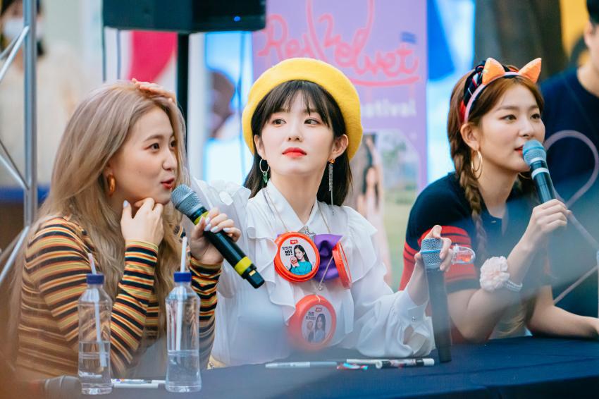 노란색 베레모마저도 소화하는 #레드벨벳 #아이린