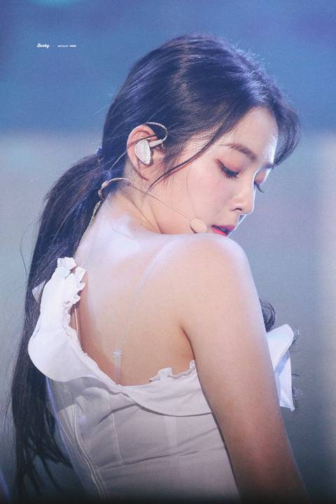 옆모습...ㄷㄷ #레드벨벳 아이린