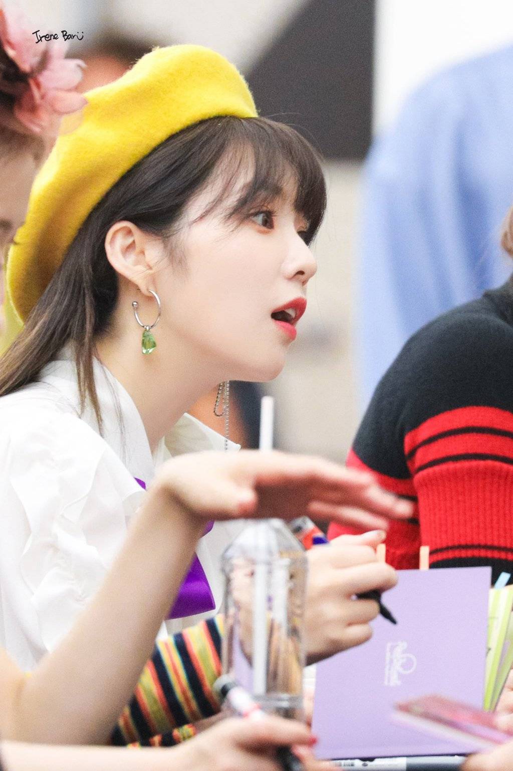노란색 베레모마저도 소화하는 #레드벨벳 #아이린