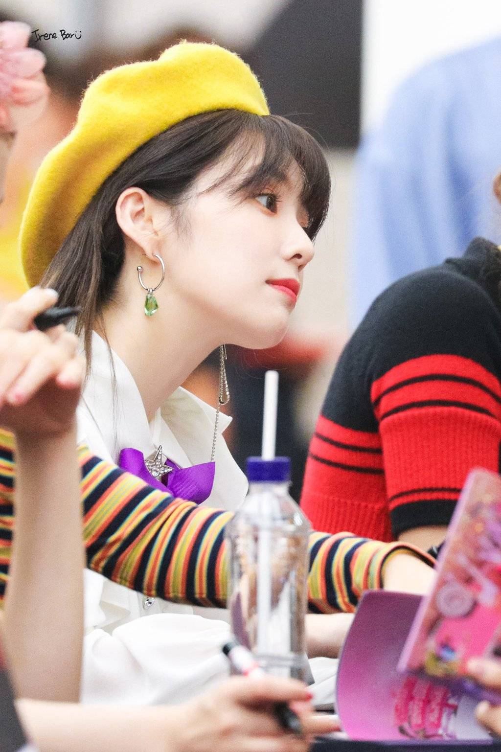 노란색 베레모마저도 소화하는 #레드벨벳 #아이린