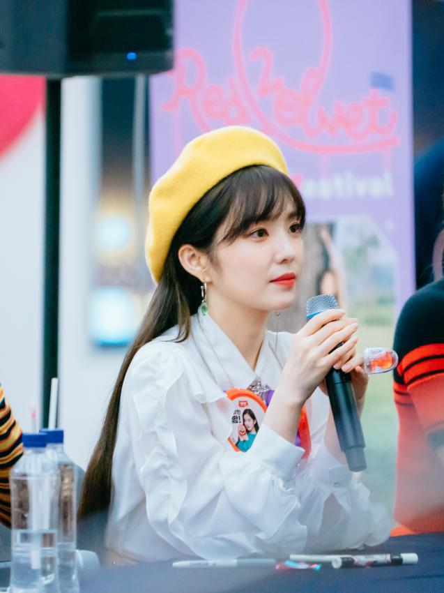 노란색 베레모마저도 소화하는 #레드벨벳 #아이린