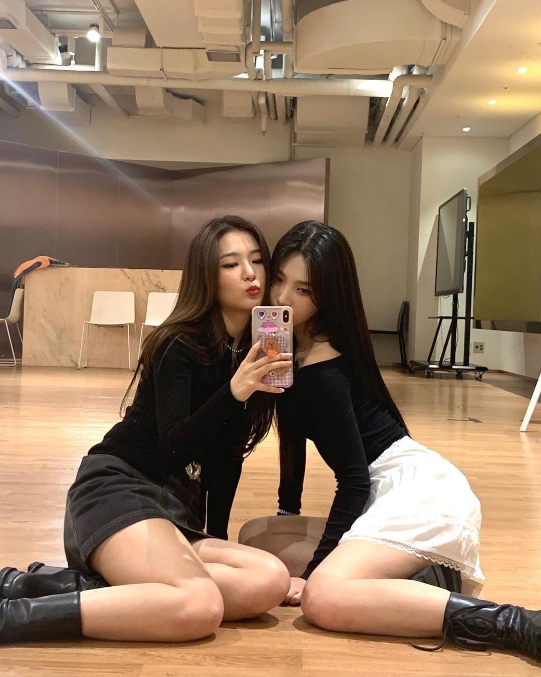 오늘자 레드벨벳 조이 슬기