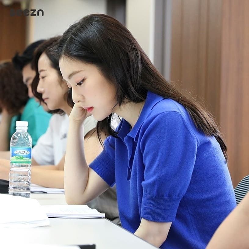 레드벨벳 아이린 주연 영화 <더블패티> 대본리딩 현장