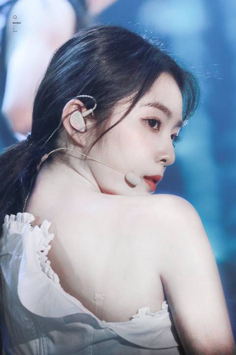 옆모습...ㄷㄷ #레드벨벳 아이린