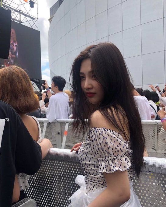 폰카로 찍은 #레드벨벳 조이