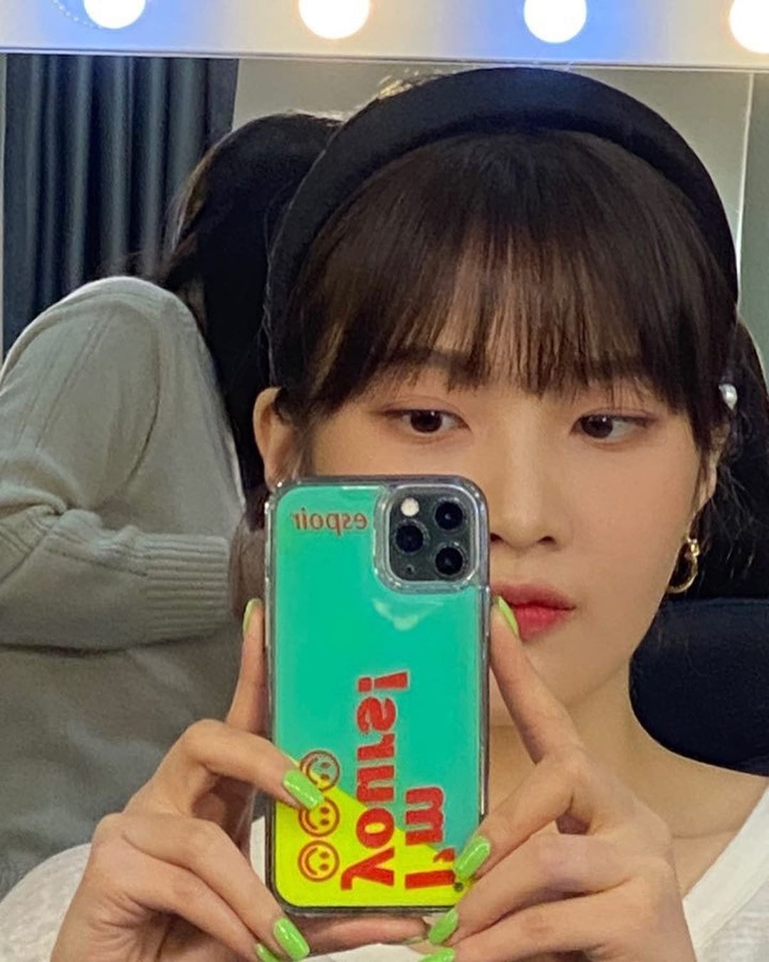 오늘자 #레드벨벳 조이 출국룩.jpg