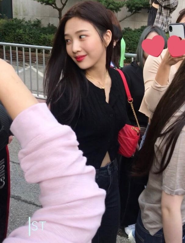 폰카로 찍은 #레드벨벳 조이