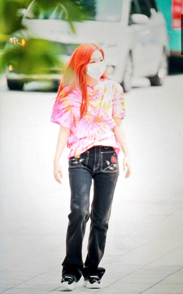 빨간색으로 염색한 #레드벨벳 슬기