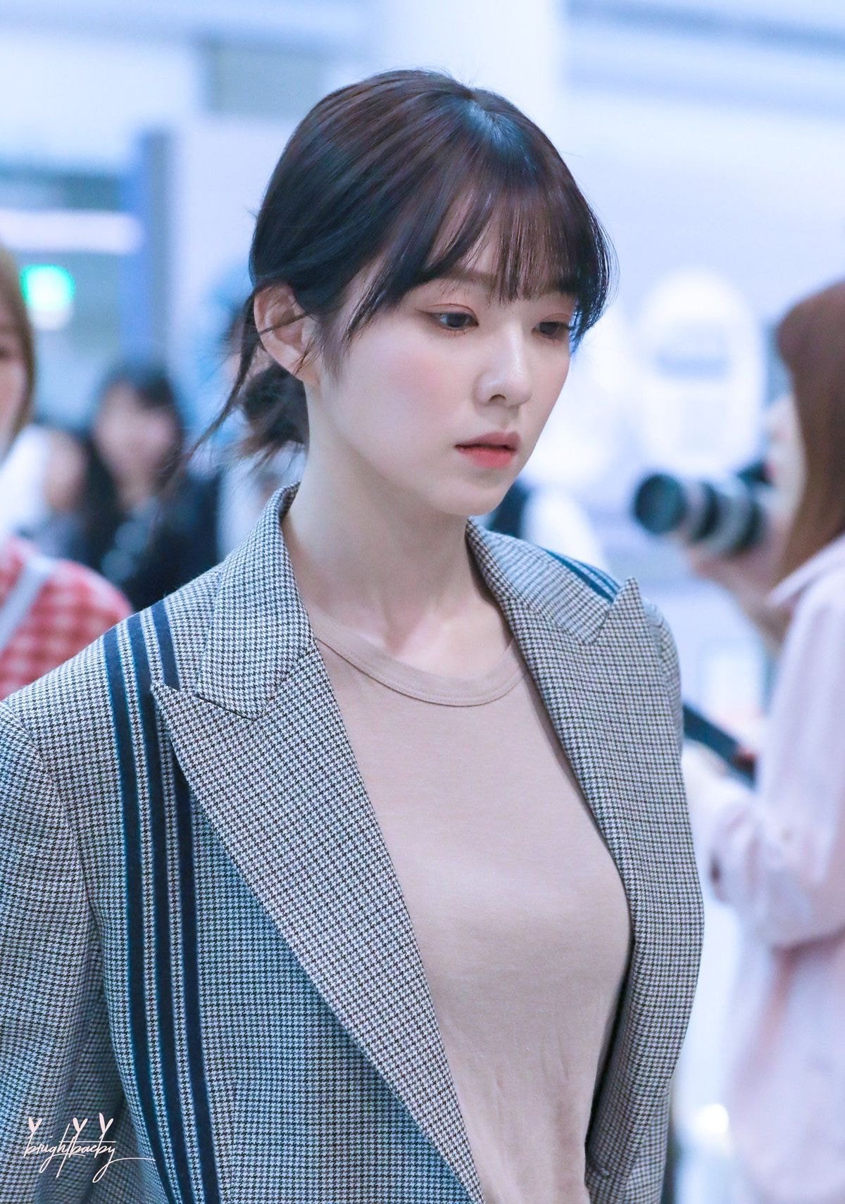 머리 대충 묶은 #아이린.jpgif