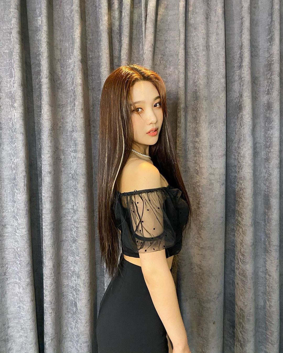 #레드벨벳 조이.insta