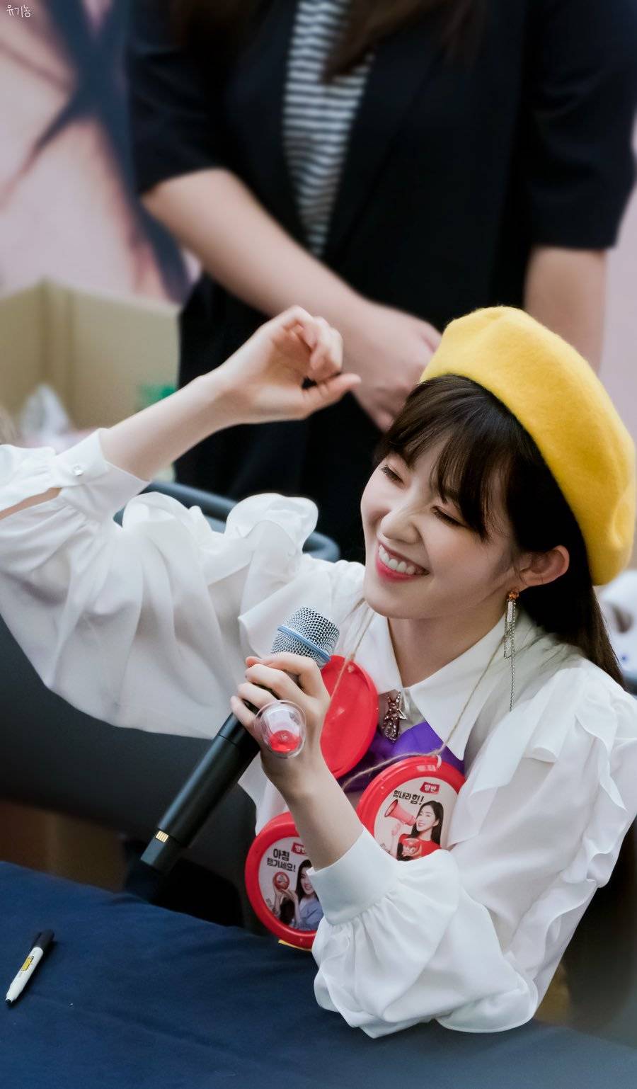 노란색 베레모마저도 소화하는 #레드벨벳 #아이린